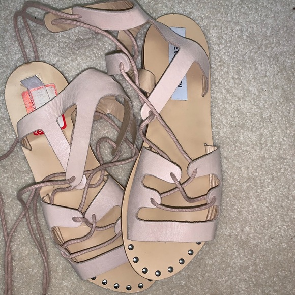 Steve Madden sandals - Picture 1 of 3